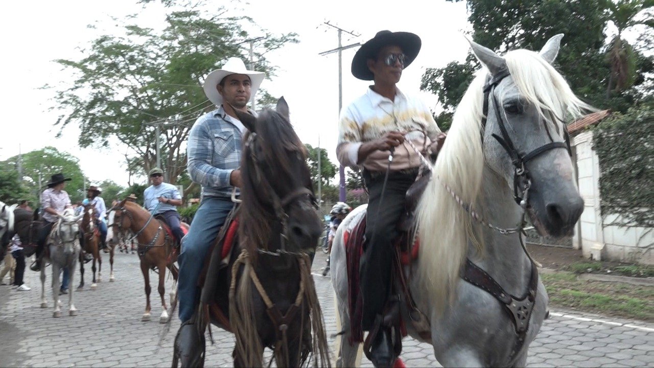 Ticuantepe cierra fiestas de la Santa Cruz con espectacular hípica