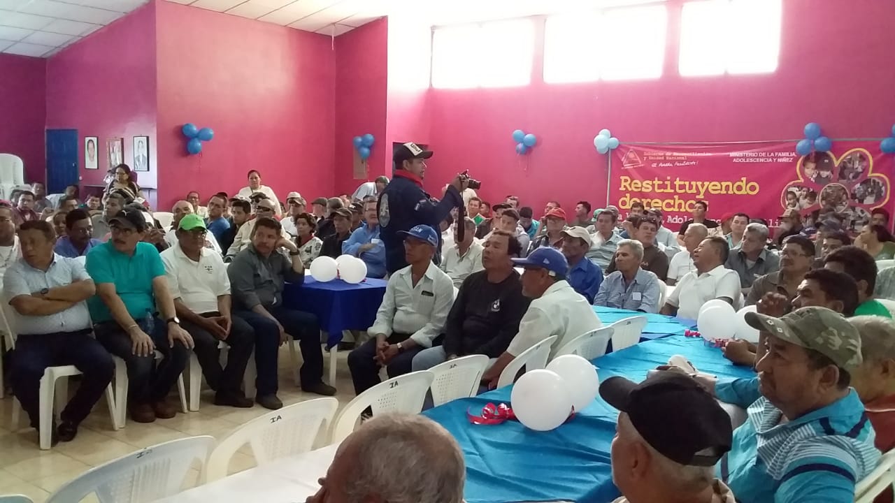 Alcaldía de Ciudad Sandino festeja a los padres retirados del Ejército