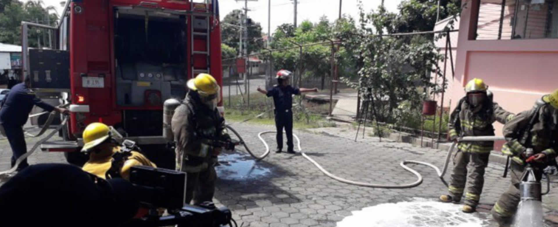 Bomberos realizan ejercicio de extinción de incendios en Ciudad Sandino