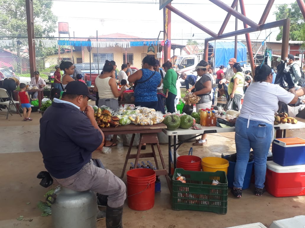 Feria con amor a Nicaragua dinamiza comercio en La Libertad
