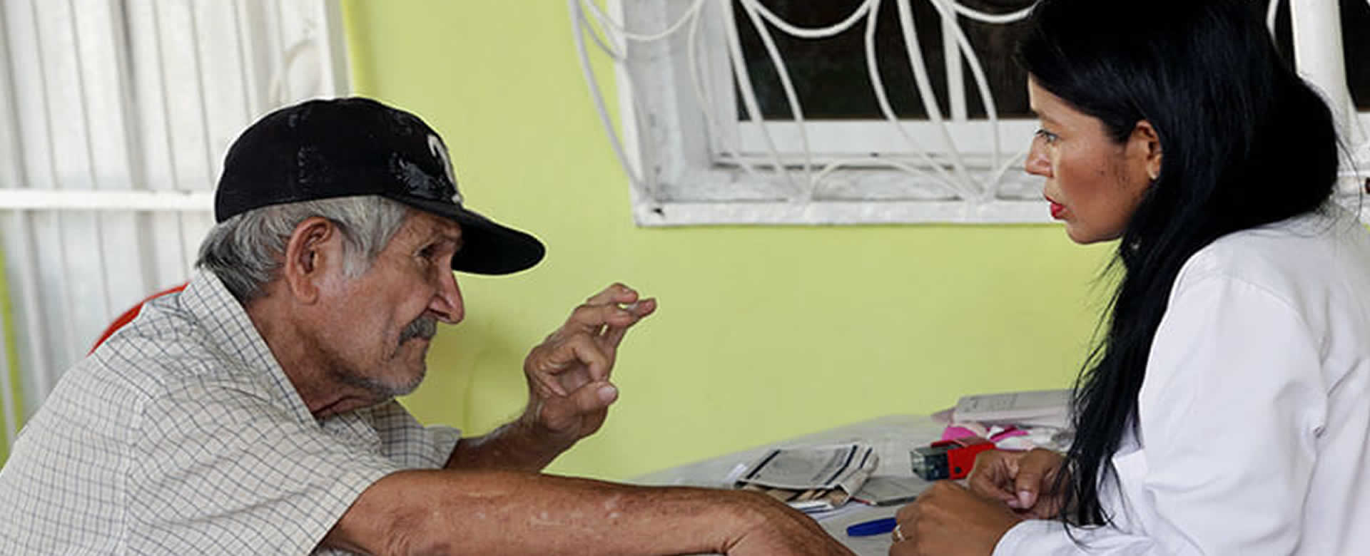 Sistema de Salud nicaragüense realiza taller sobre Medicamentos Falsificados