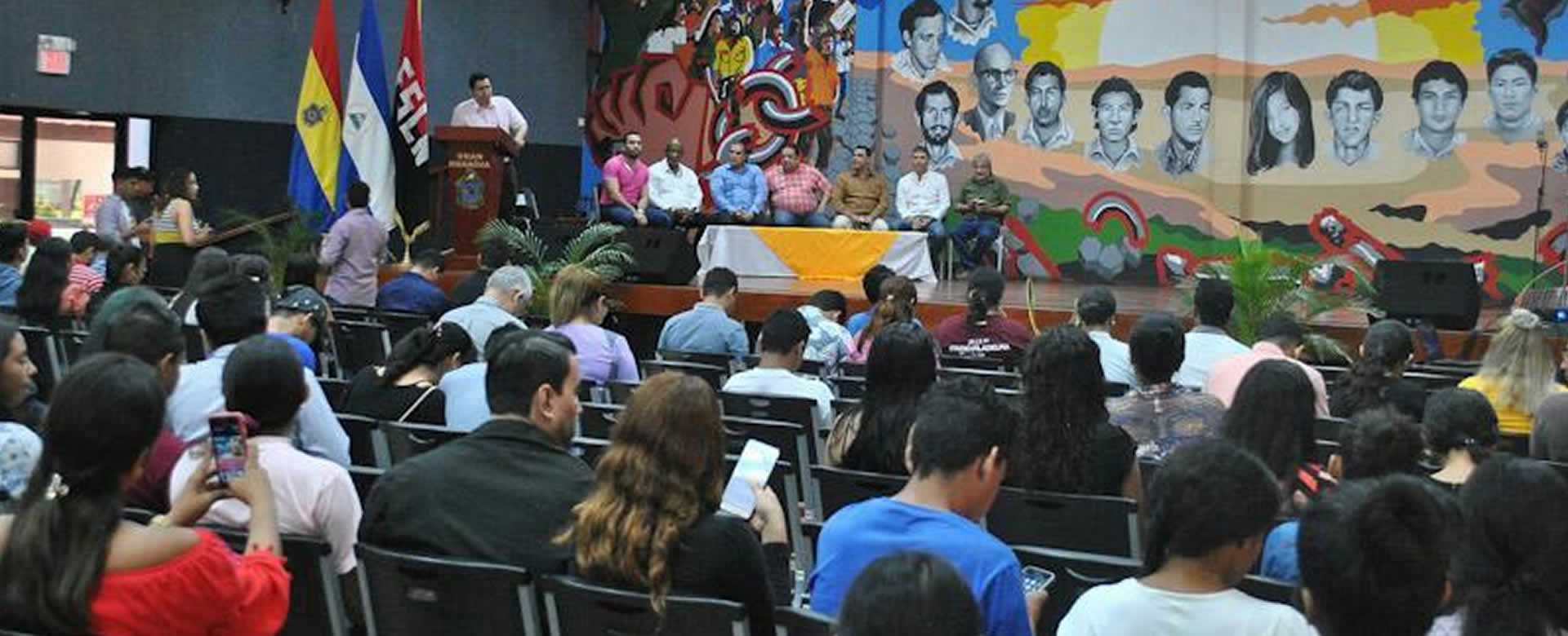 Presidente de Prensa Latina conversa con estudiantes de la UNAN Managua