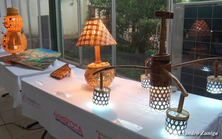 Premiación a ganadores del III Concurso Nacional de Artesanía Bambú