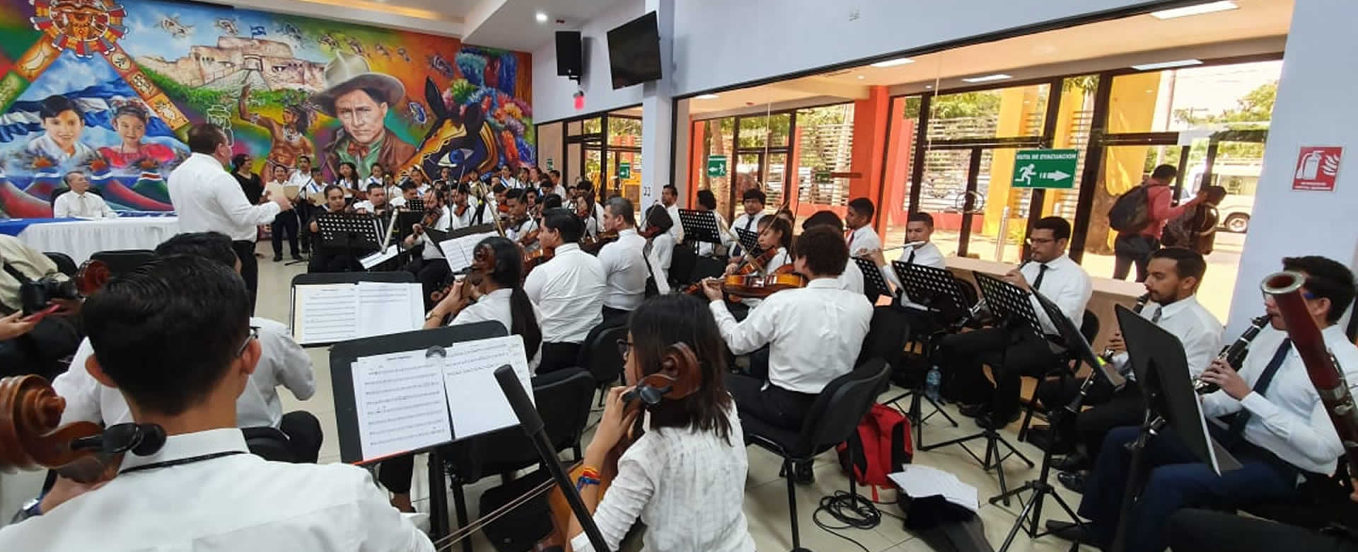 China (Taiwán) entrega donativo a orquestas estudiantiles de Nicaragua