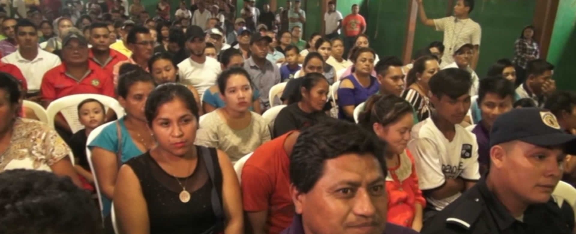 Familias Somoteñas disfrutan el documental Guerra contra el Pueblo
