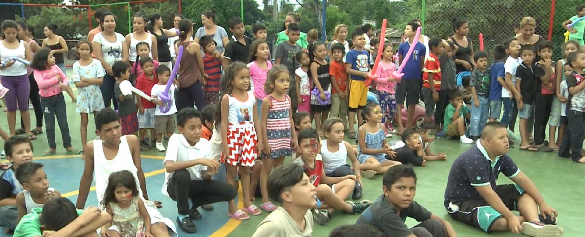 Niños del Distrito II de Managua honran la memoria deJulio Buitrago