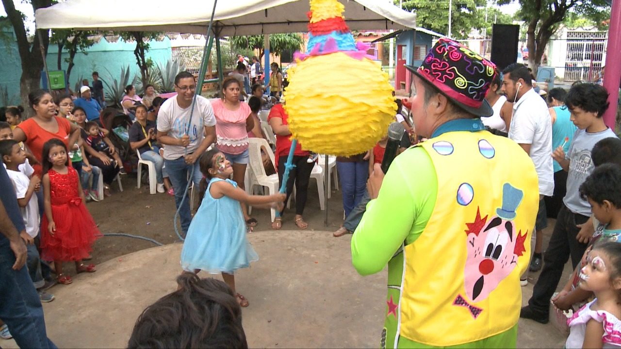 Familias viven una tardeada infantil en los distintos parques de Managua