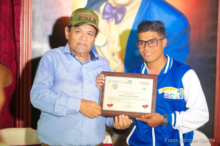 Giovanny Gutiérrez Campeón Gallo de la Asociación Mundial de Boxeo