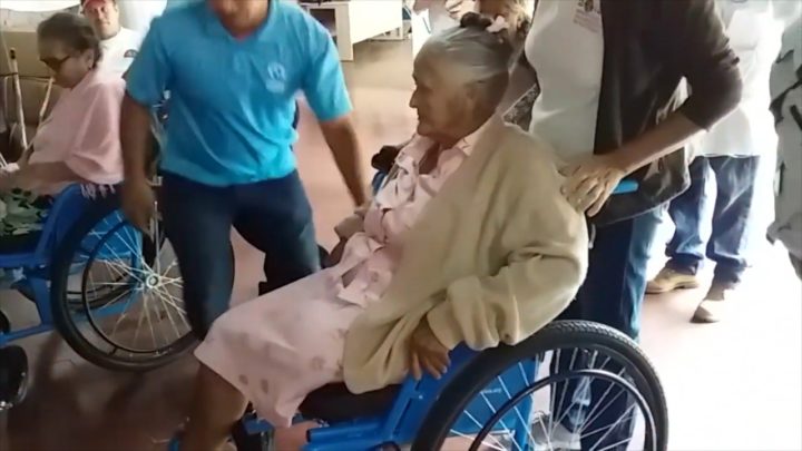 Ministerio de Salud entrega sillas de ruedas en Jinotega