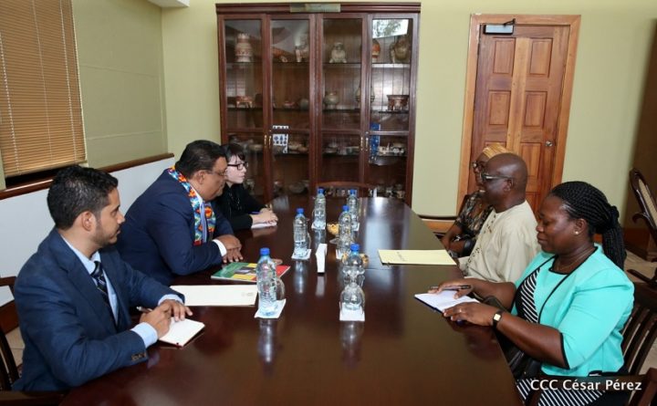 Nicaragua acredita a Embajadores de las República de Ghana y Nigeria
