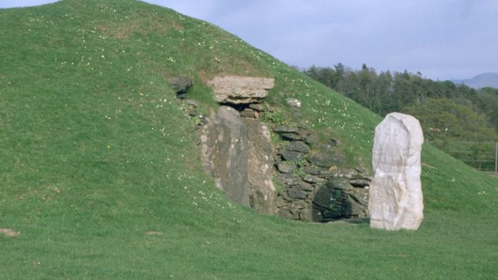 Una tumba de 4.000 años desconcierta por su contenido a los científicos