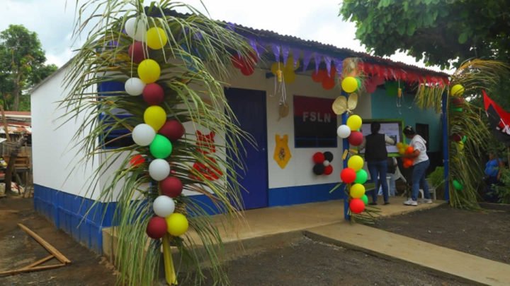 Familia del Barrio Grenada mejora su calidad de vida con la entrega de Vivienda Digna 