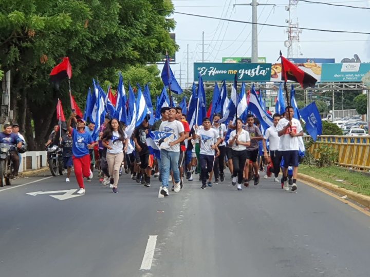 Realizan Maratón de la Bandera Nacional en saludo a fiestas patrias