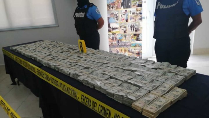 Policía Nacional incauta más de 70 mil dólares a guatemalteco