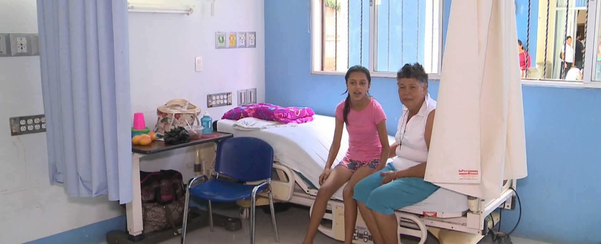 Brigada médica realiza cirugías a pacientes del Hospital "La Mascota"