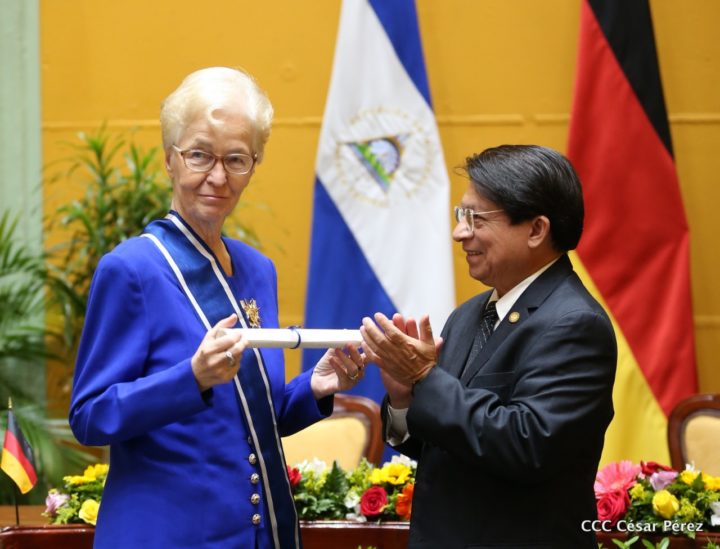 Embajadora de Alemania en Nicaragua recibe la Orden José de Marcoleta