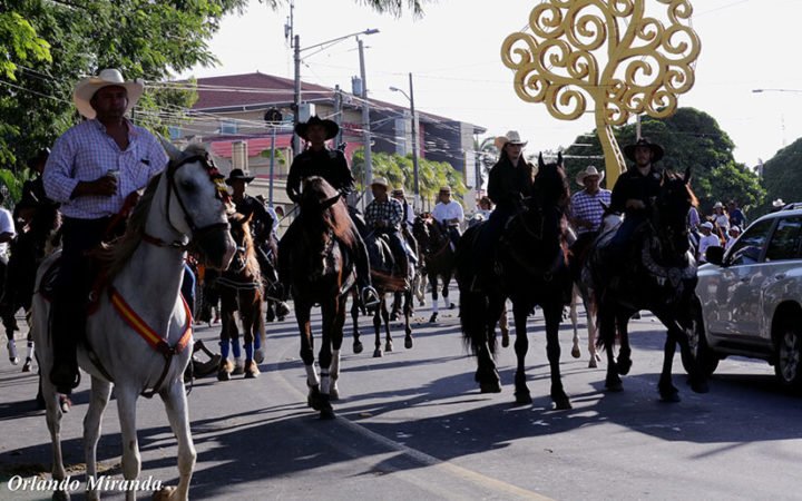Managua celebra tradicional Desfile Hípico en honor a Santo Domingo