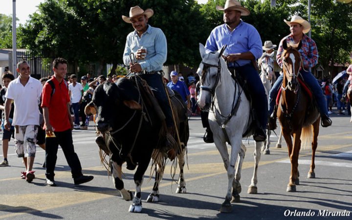 Managua celebra tradicional Desfile Hípico en honor a Santo Domingo