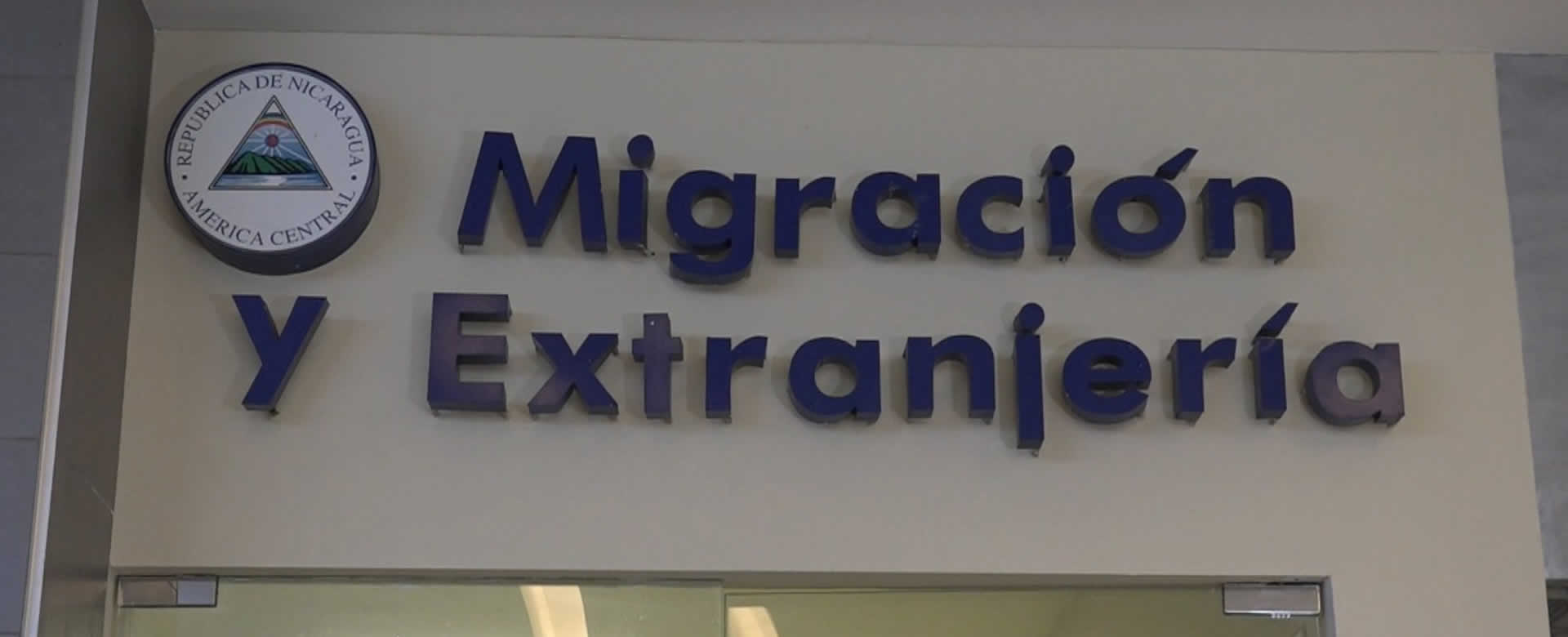 Oficina de migración y extranjería de Metrocentro atiende con normalidad