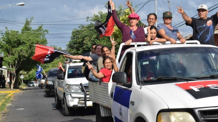Caravana Leones conmemoran 41 años de la Insurrección de Septiembre