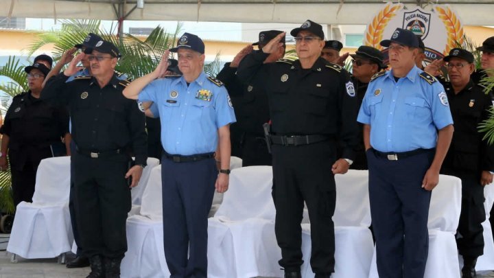 Ciento veinticinco Policías de la DOEP ascienden en grado superior