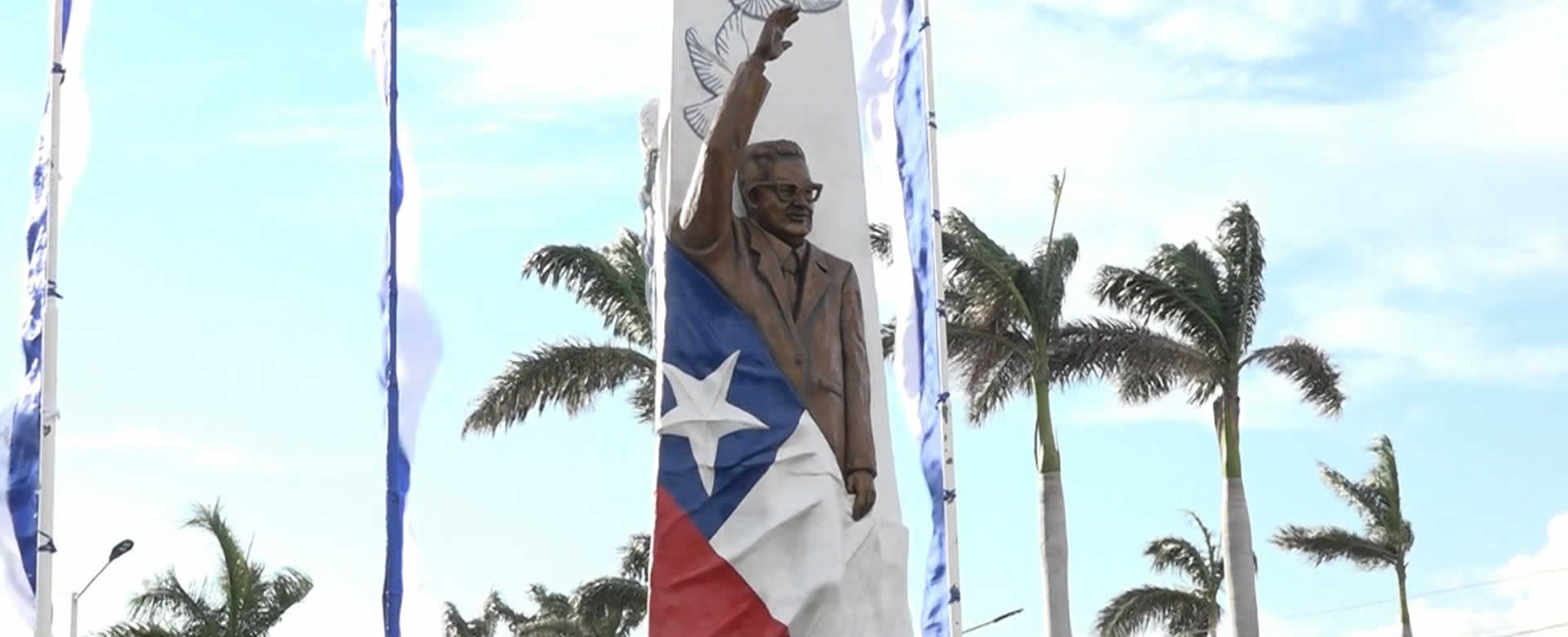 EPN rinde tributo al héroe del pueblo Latinoamericano Salvador Allende