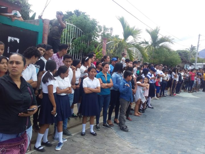 Estudiantes de Somoto conmemoran la Independencia de Nicaragua 