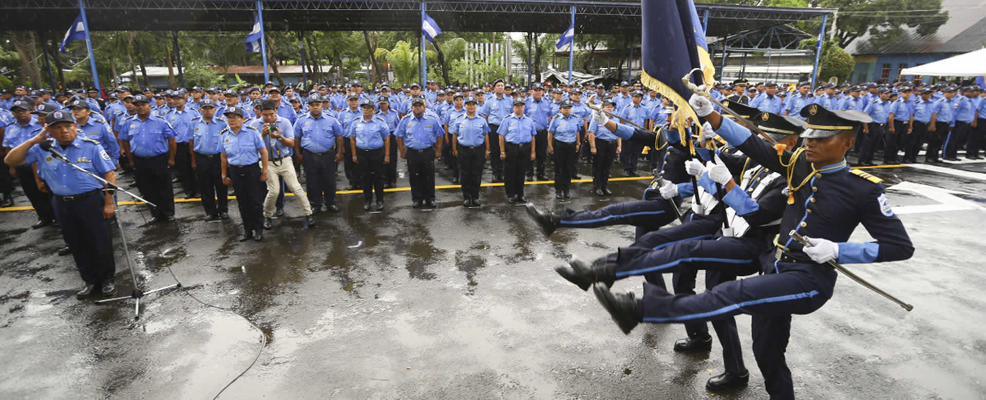 Más de 600 oficiales de la Delegación de Managua ascienden en grado