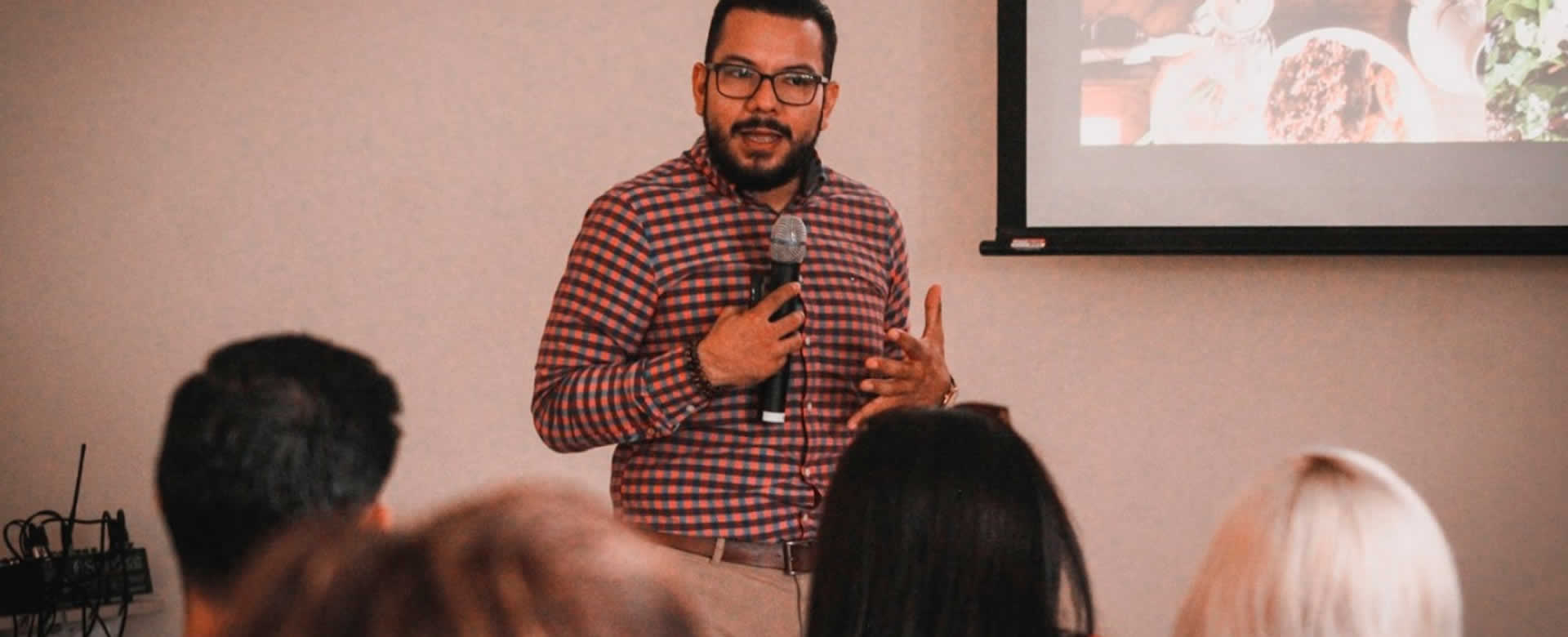 Nicaragua Diseña prepara a los participantes de la octava edición