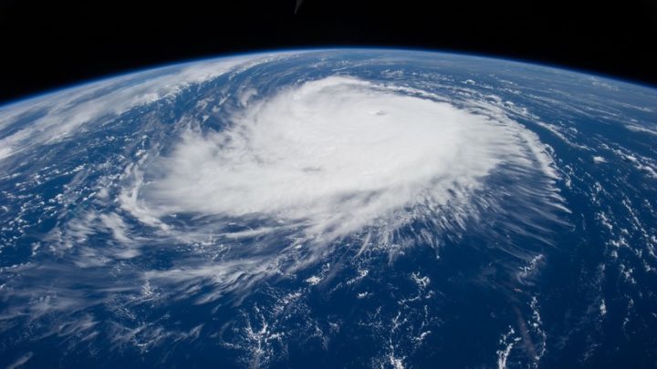 Huracán Juliette se intensifica y alcanza categoría 3 en el Pacífico