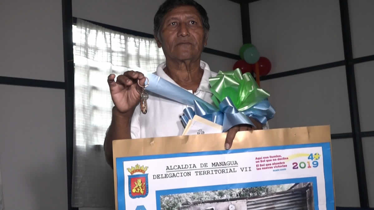 Alcaldía de Managua entrega la vivienda 170 en el barrio Laureles Sur
