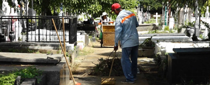 Alcaldía de Managua refuerza la limpieza en los cementerios