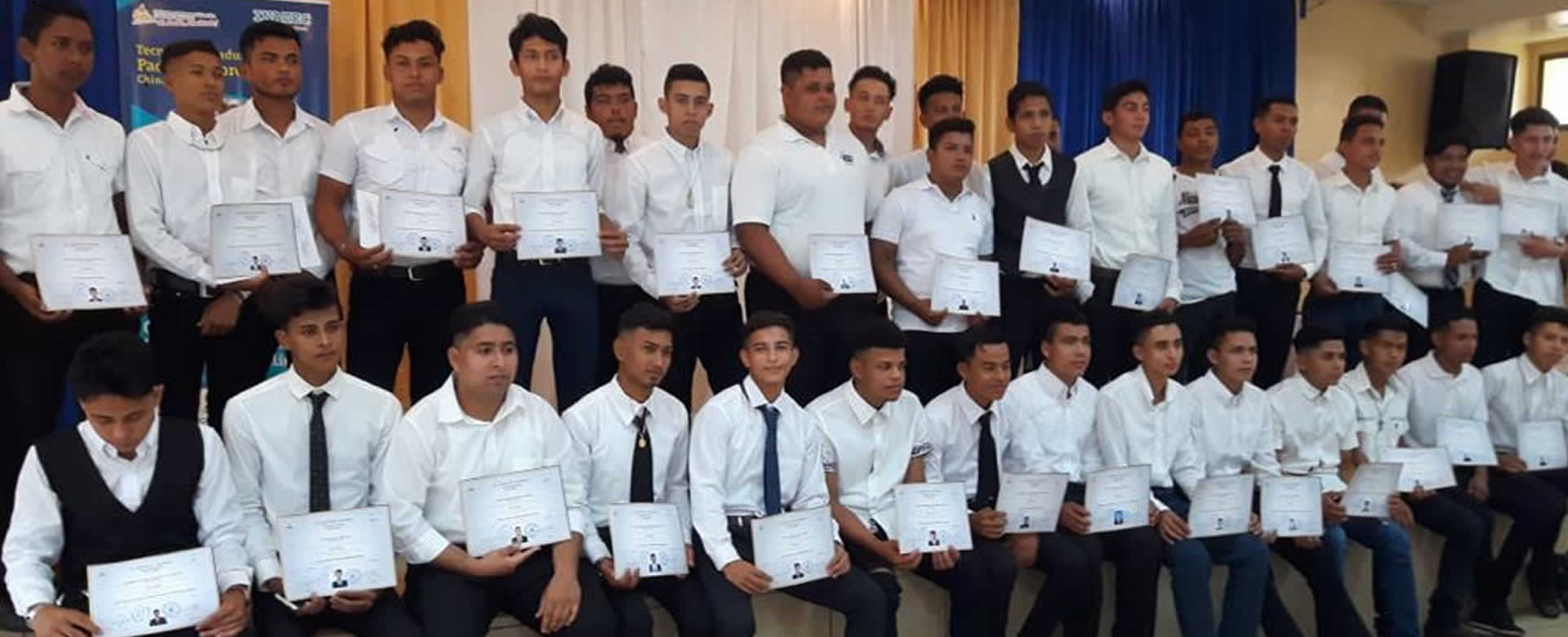 Chinandega: 84 jóvenes se gradúan de las carreras técnicas