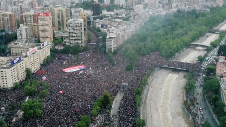 ¿Cual es el Origen de las protestas y disturbios en Chile?