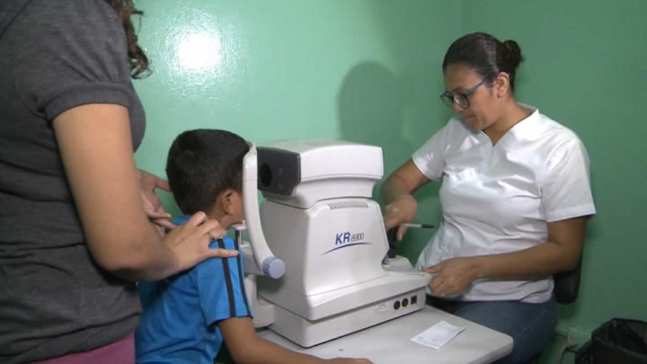 ¡Salud visual para todos! Centro de oftalmologia realiza entrega de lentes