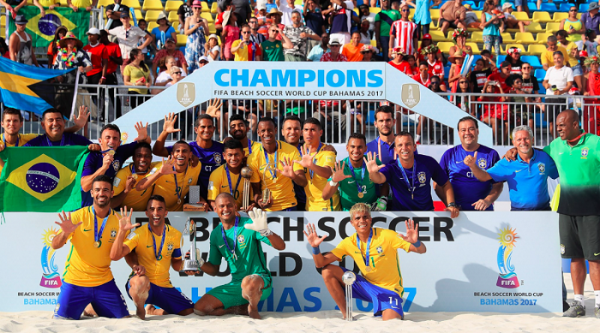 Brasil y Portugal son los nuevos reyes del fútbol playa 