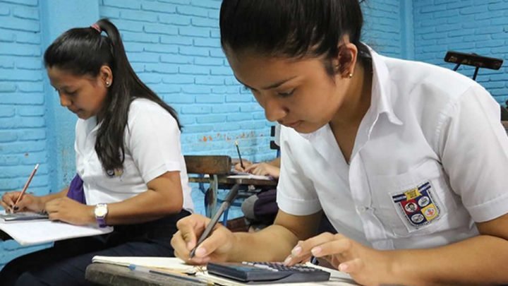 Salvador Vanegas: “Aulas renovadas y docentes capacitados para año lectivo 2020”