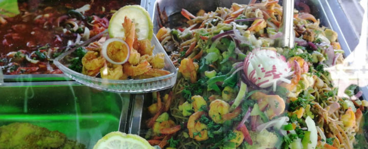 Pescado frito, langosta, camarones y más en la Feria del Mar en Managua