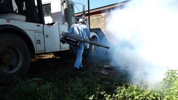 MINSA fumiga más de 600 viviendas del barrio Juan Emilio Menocal 