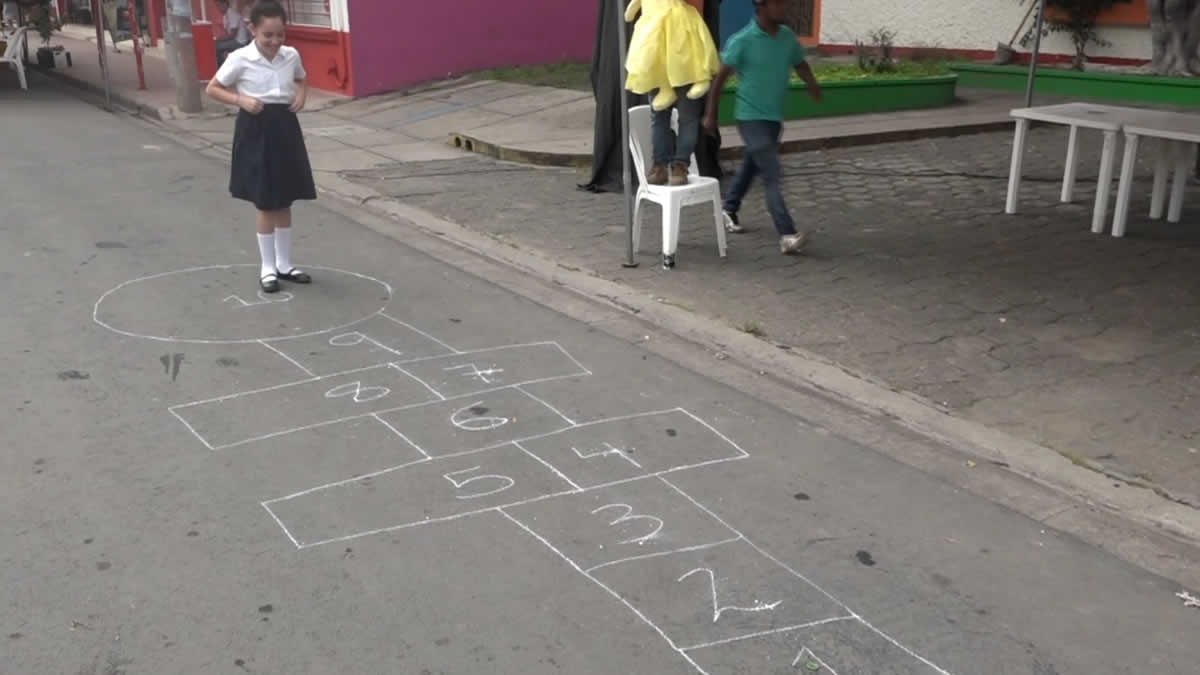 Mimados de la Revolución gozan de juegos tradicionales en Estelí
