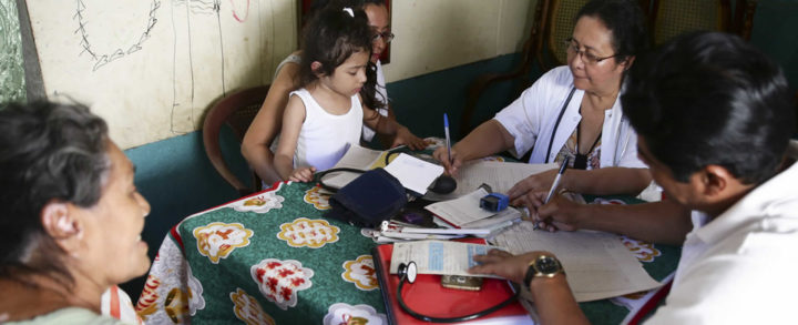 Realizan jornada de salud gratuita en el barrio Manuel Olivares