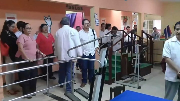 Especialistas vietnamitas visitan el Hospital Regional de Carazo