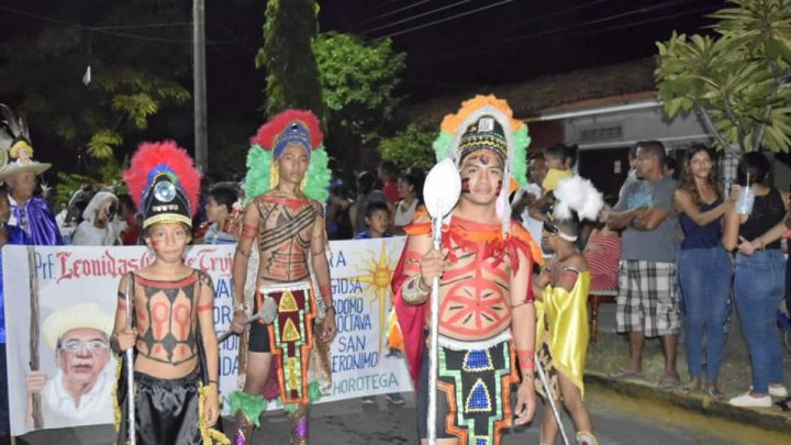 Familias de León disfrutan del XVII Carnaval de Mitos y Leyendas 