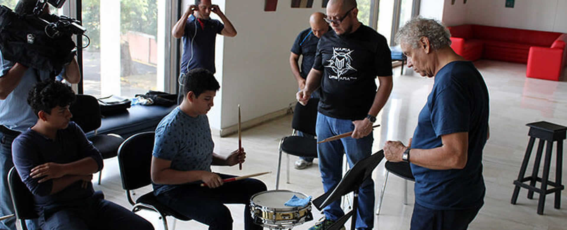 Cubanos capacitan a instructores de orquestas estudiantiles de Nicaragua