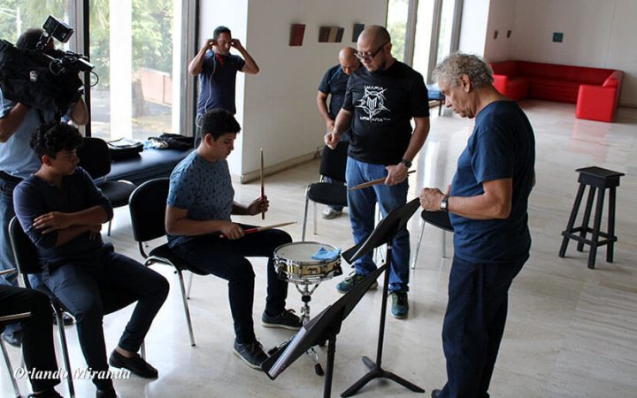 Cubanos capacitan a instructores de orquestas estudiantiles de Nicaragua 