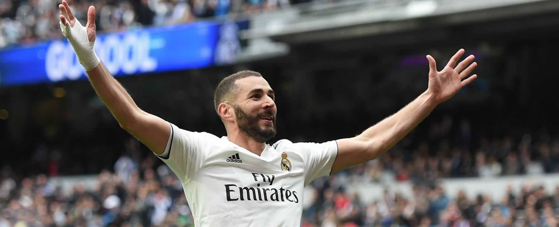 Karim Benzema renueva con el Real Madrid hasta el 2022