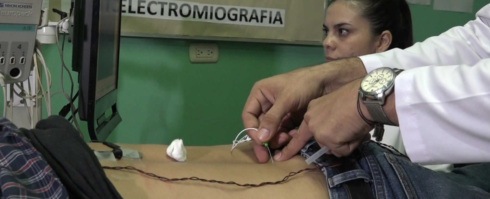Nicaragüenses reciben exámenes de electromiografías gratuitos