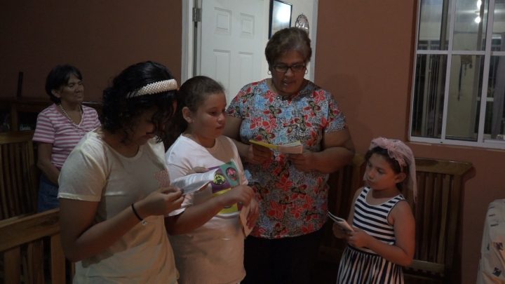 Novenario a la Virgen, una tradición de décadas de la familia Blandino 