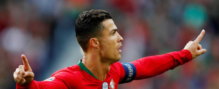 Cristiano Ronaldo causa revuelo en las redes sociales por foto navideña