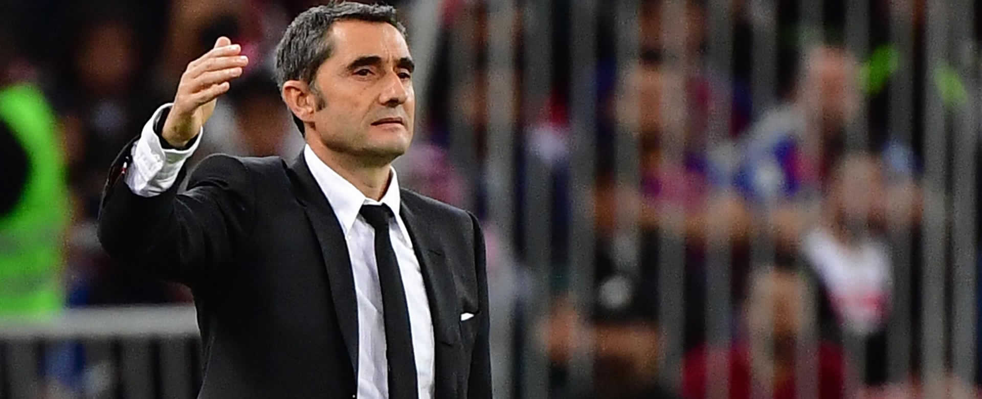 Barcelona despide al entrenador Ernesto Valverde